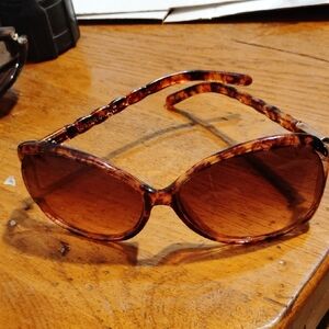 Foster Grant Tortoise Shell Sunglasses